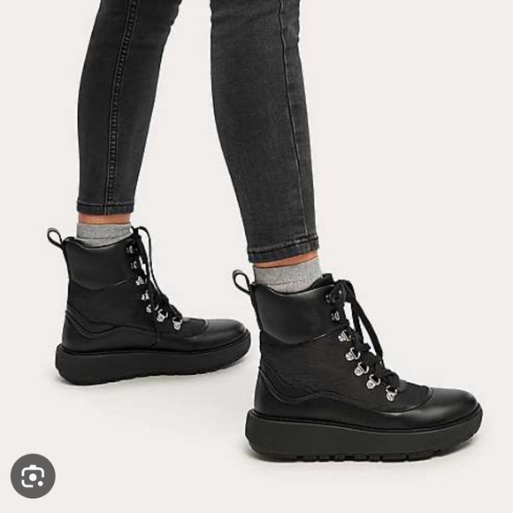 Fitflop Shoes - NIB FitFlop Skandi Boot
